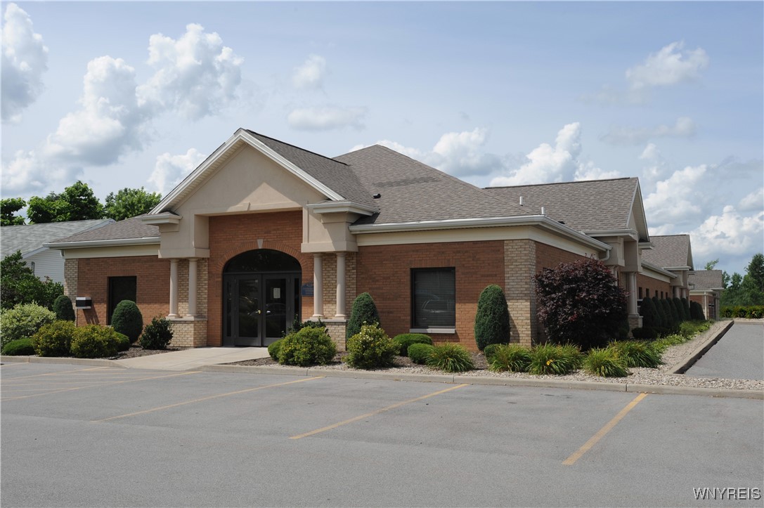 photo undefined: 9276 Main Street, Clarence NY 14031