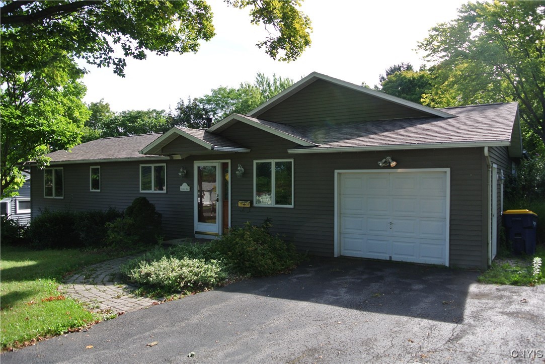 photo undefined: 111 Calumet Drive, Geddes NY 13219