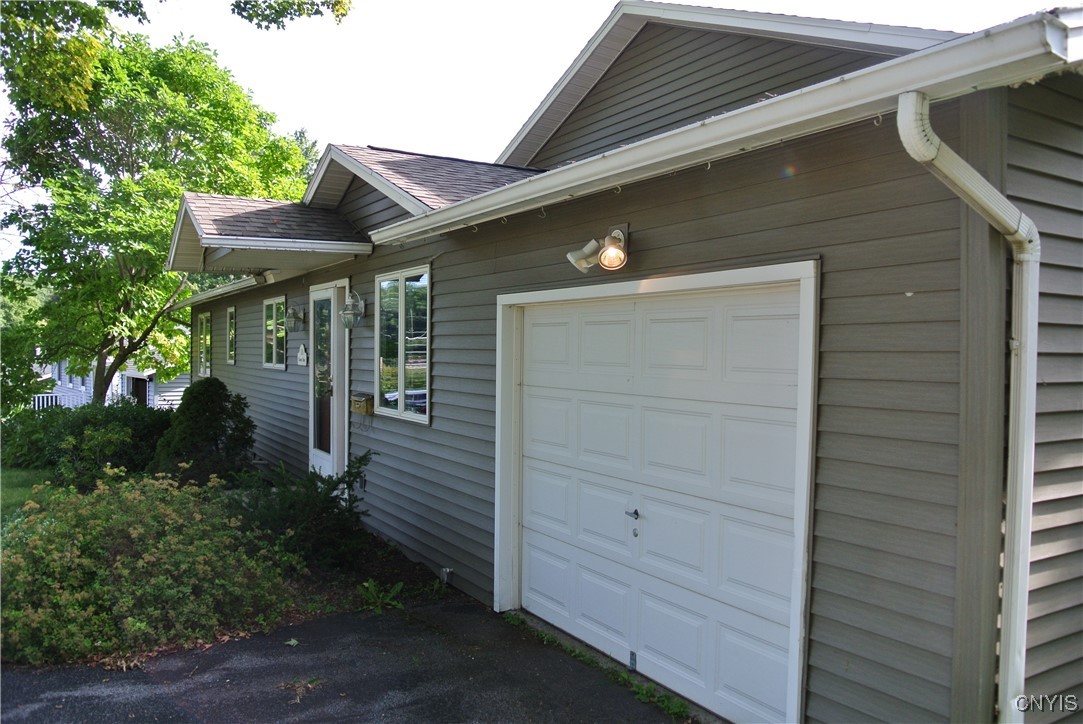photo 2 : 111 Calumet Drive, Geddes NY 13219