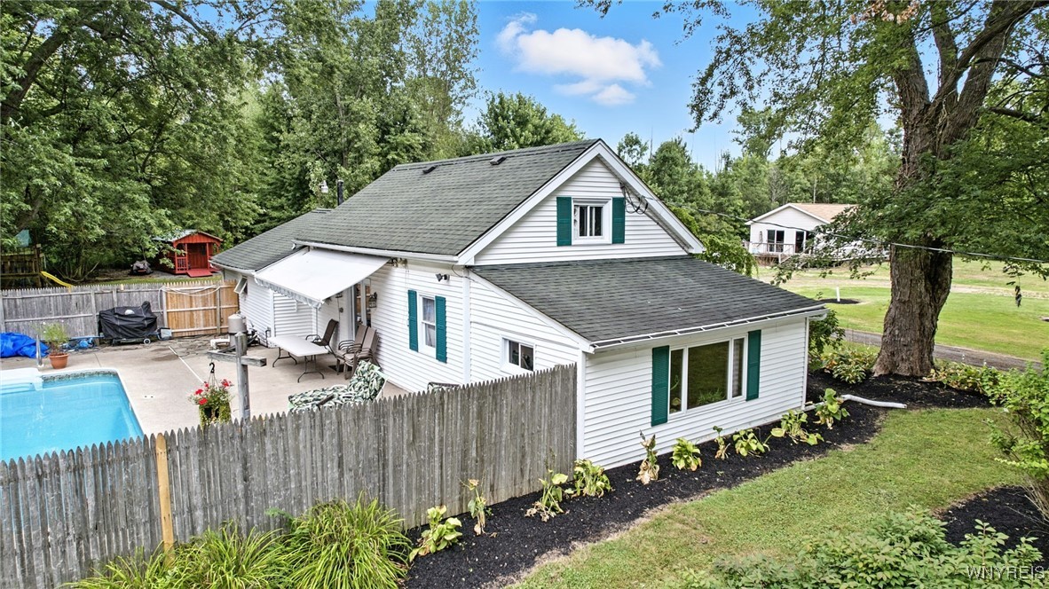 photo undefined: 13032 Genesee Street, Alden NY 14001