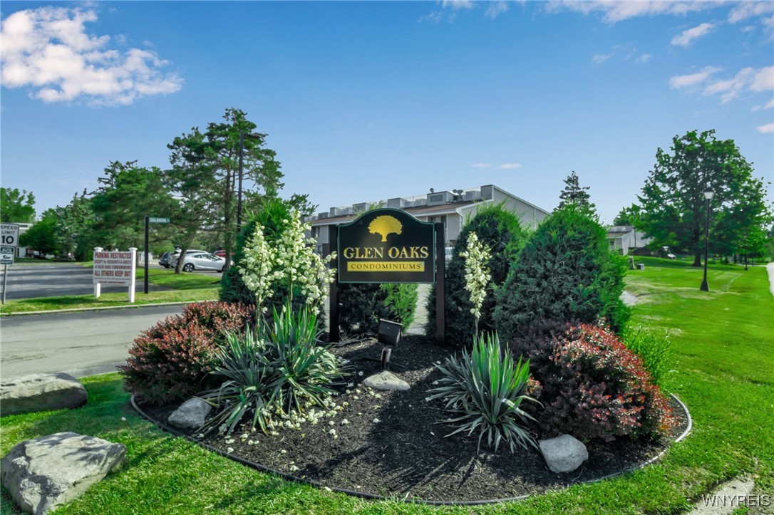 photo 1 : 21 Coolbrook Court A, Amherst NY 14051