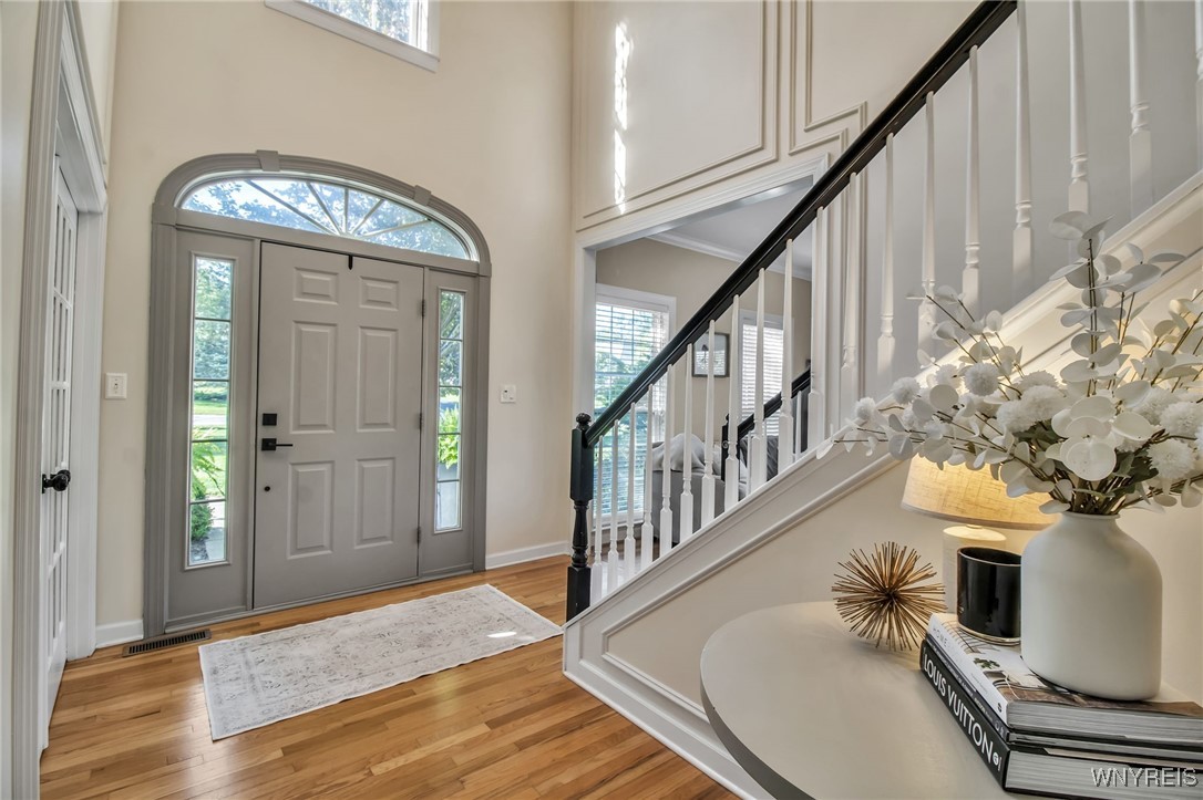 photo U: 9 Winterhall Road, Orchard Park NY 14127