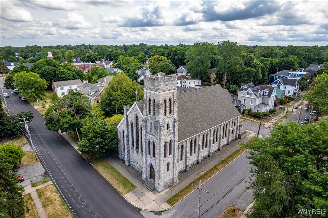 photo KtLa48rZ4Da6nls: 100 Genesee Street, Lockport City NY 14094
