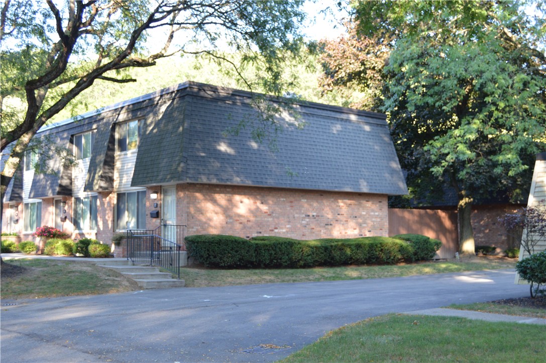 photo IVcY59VOtGVgwdl8px: 37 Penn Lane, Penfield NY 14625