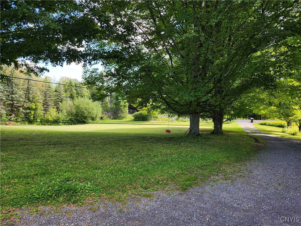 photo -hdlXom-gkidbvCkyf61nFO6gfLg: 5565 Ridge Road, Cazenovia NY 13035