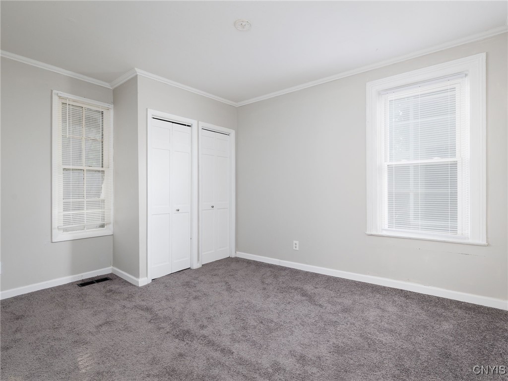 photo FnE: 843 Washington Street, Watertown City NY 13601