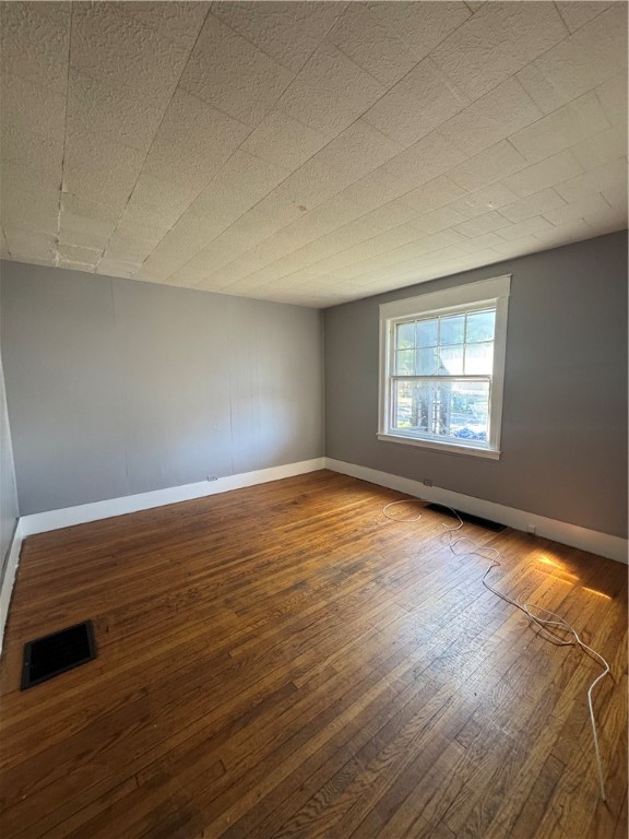 photo JwLYWXaT8hjfKRsqhP60cnOOfc: 22 Gardiner Avenue, Rochester NY 14611