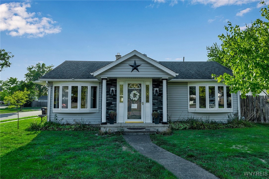 photo LRlKR6mKg: 4 Kelvin Drive, Tonawanda NY 14223