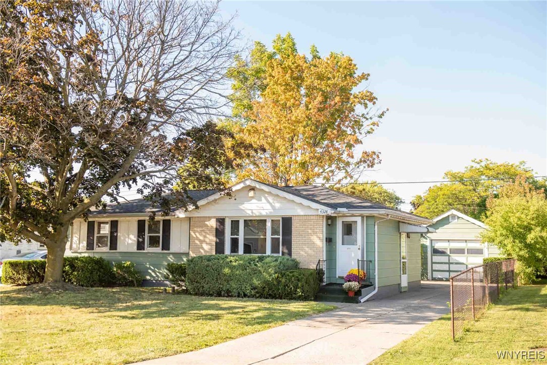 photo undefined: 4328 Oakwood Avenue, Hamburg NY 14219