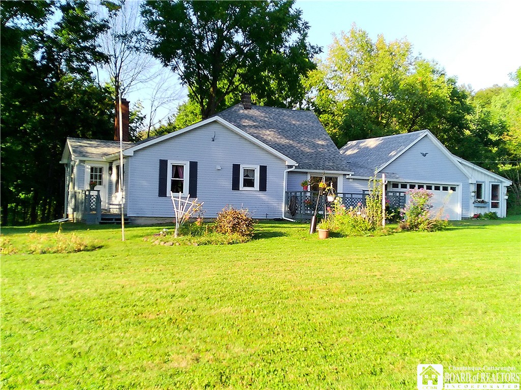 photo 1OMBE0tYD7wbUkpyp2S6jw3hJx7qM: 11327 Wyandale Road, Concord NY 14141