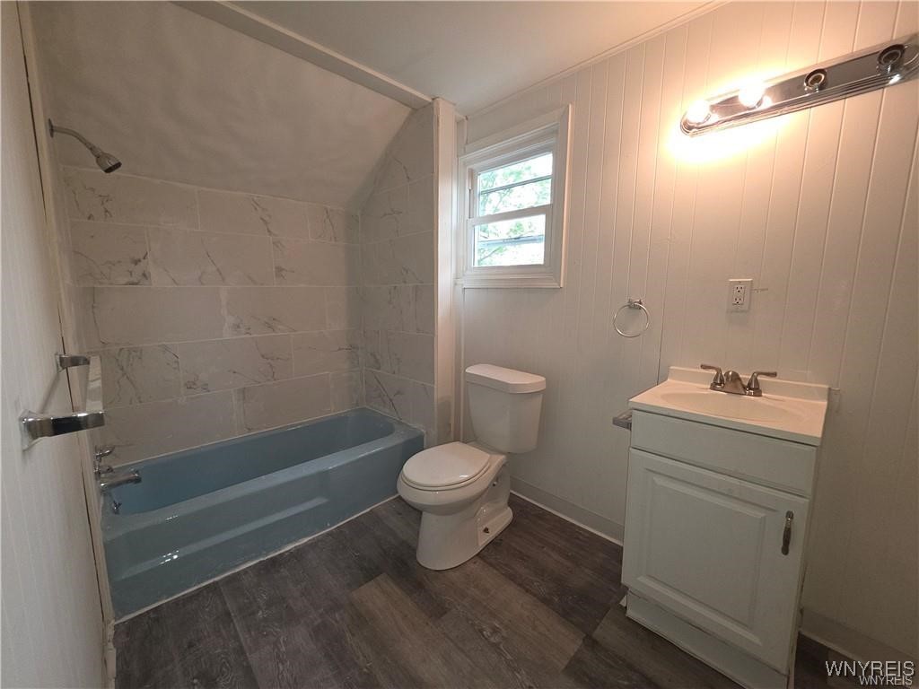 photo Y: 1618 16th Street, Niagara Falls NY 14305