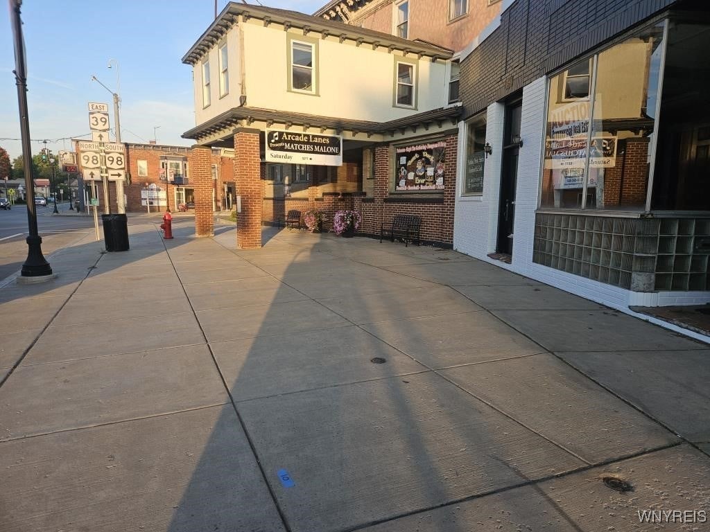 photo jHREl5gLWxlfXDtMXJUDV3Ng-zO: 270 Main Street, Arcade NY 14009