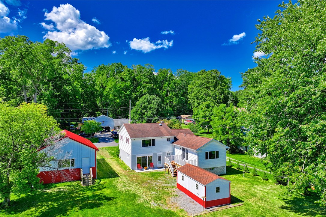 photo 1 : 2189 Lake Road, Seneca Falls NY 13148