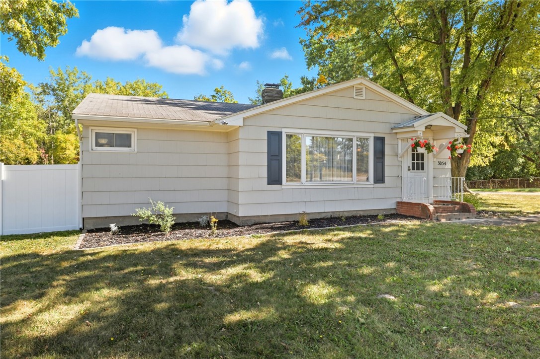 photo 1 : 3054 Clinton Avenue South, Brighton NY 14623