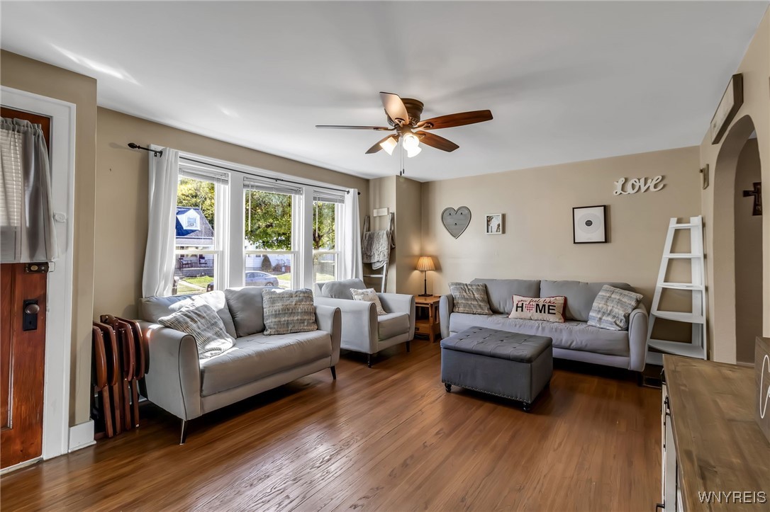photo 2 : 379 Victoria Boulevard, Tonawanda NY 14217