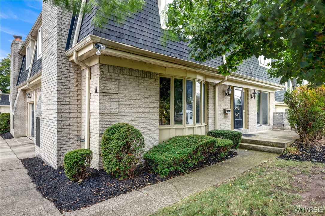 photo V7unsD: 11 Cambridge Sq, Amherst NY 14221