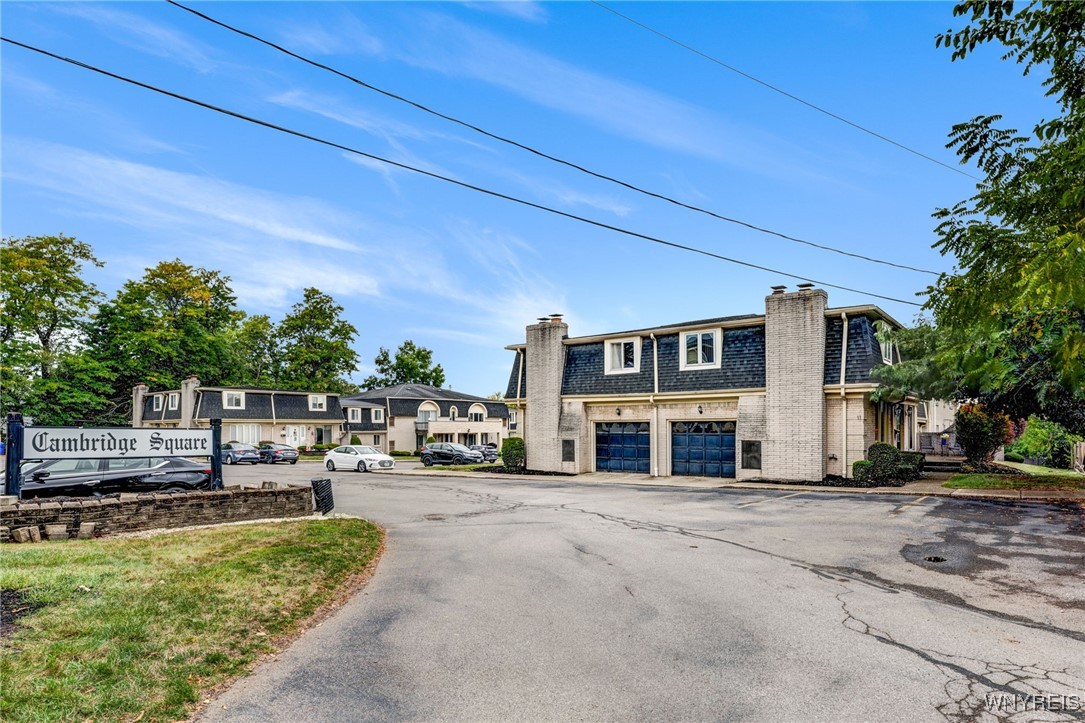 photo undefined: 11 Cambridge Sq, Amherst NY 14221