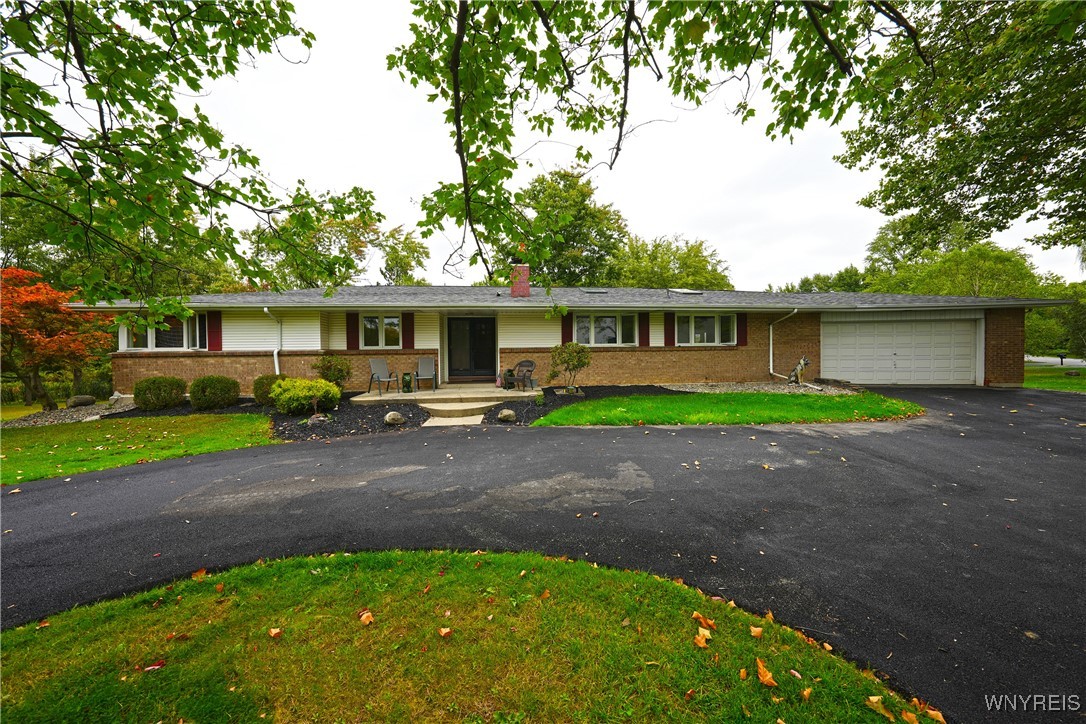 photo undefined: 100 Bridle Lane, Elma NY 14059