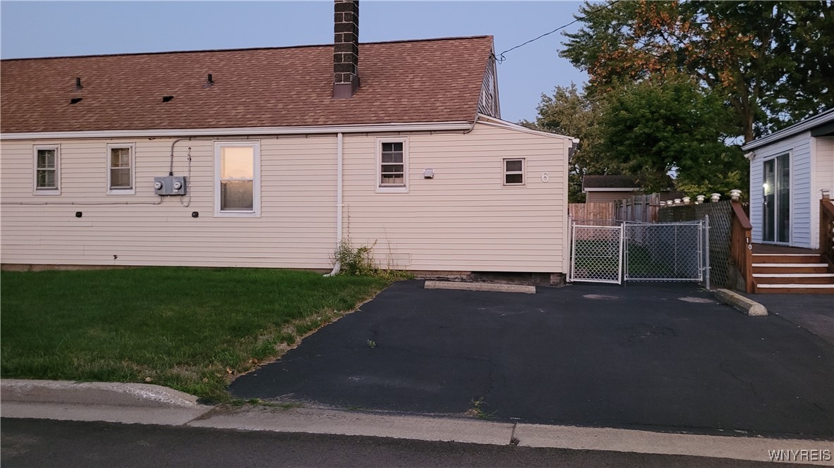 photo 0: 6 Balzac Court, Tonawanda NY 14150