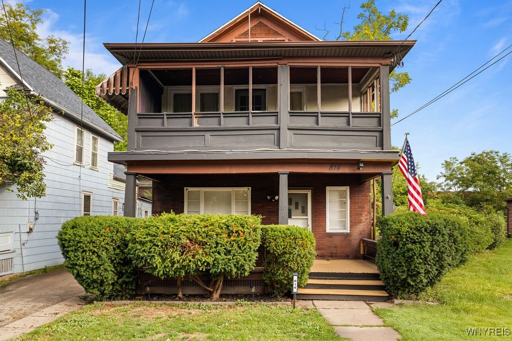 photo undefined: 814 Willow Avenue, Niagara Falls NY 14305