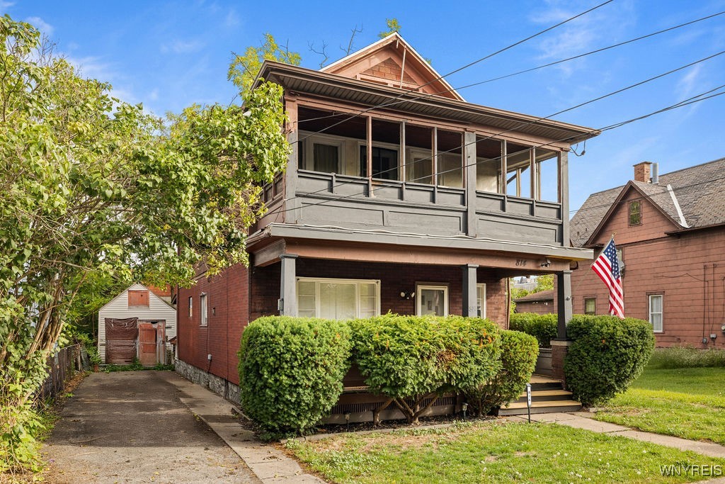 photo 2 : 814 Willow Avenue, Niagara Falls NY 14305