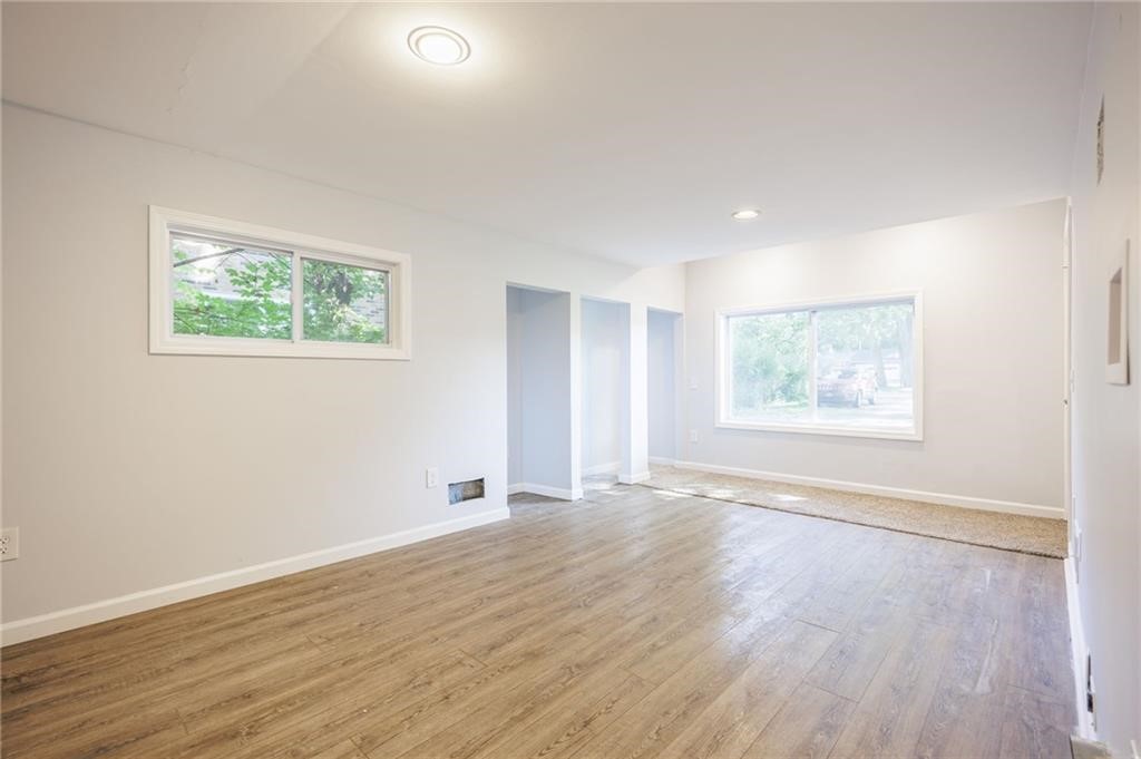 photo 2 : 1671 Creek Street, Penfield NY 14625