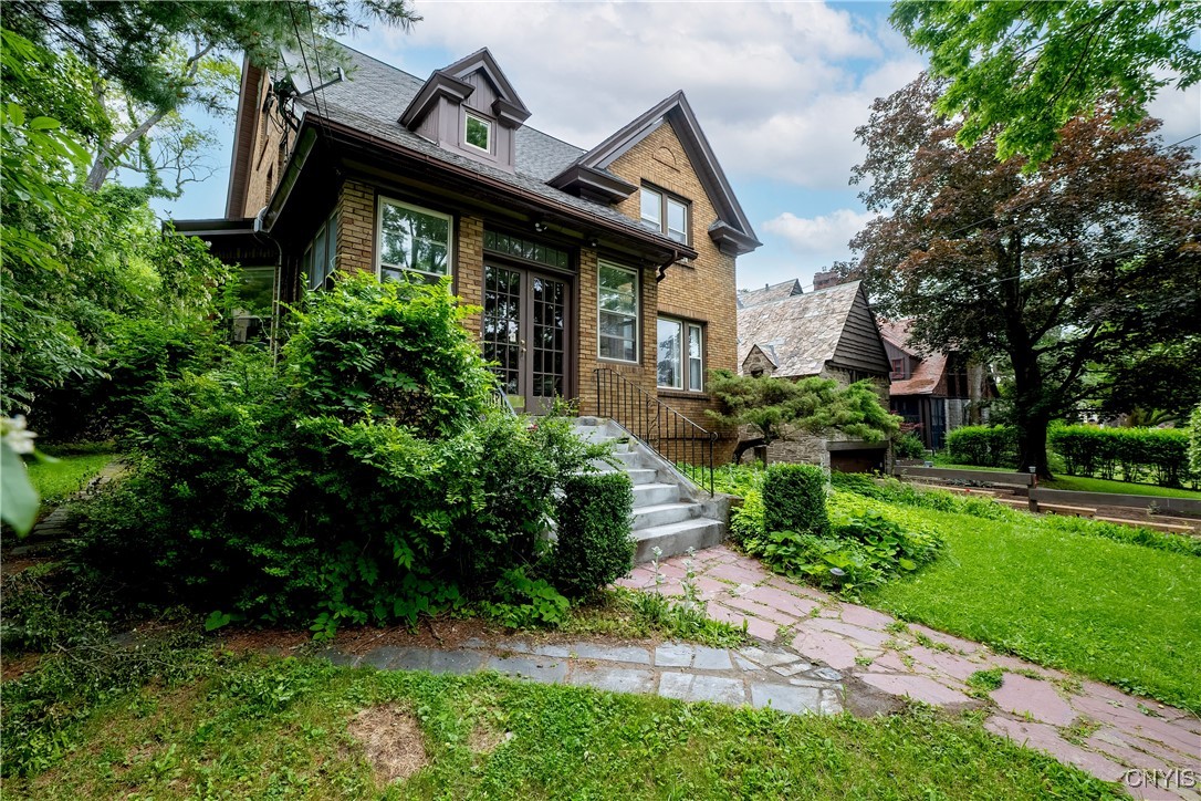 photo undefined: 151 Edgehill Road, Syracuse NY 13224