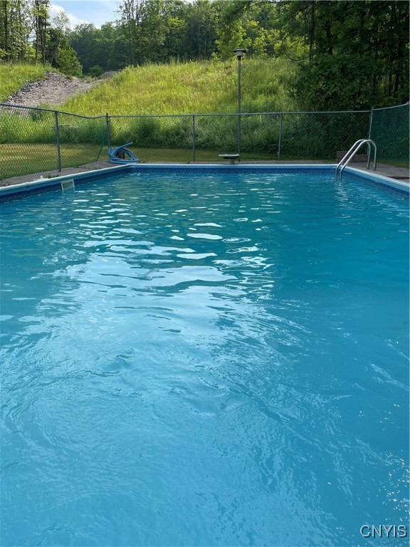 photo fkObePNxAJ8r318: 9260 Grange Hill Road, New Hartford NY 13413