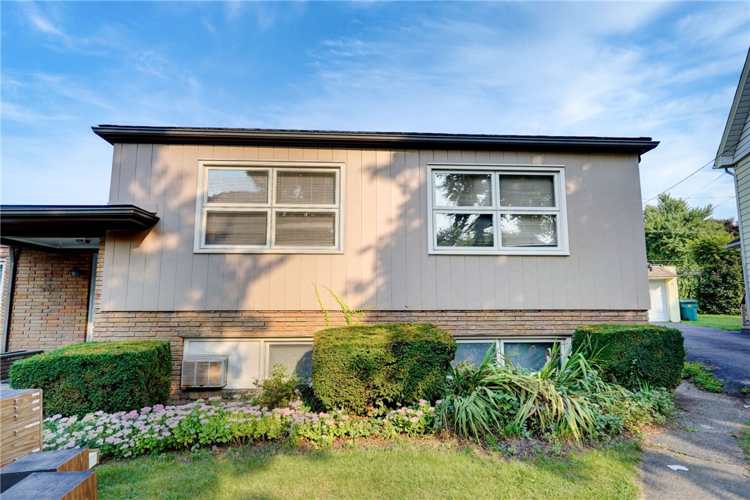 photo EplsxNAP: 2233 Clifford Avenue 1, Rochester NY 14609