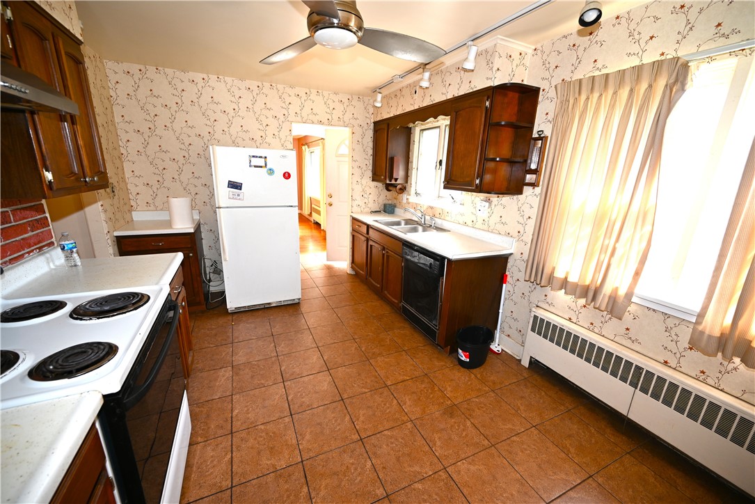 photo 2 : 30 Redfern Drive, Rochester NY 14620
