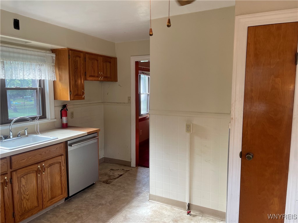 photo 4 : 584 Borden Road, Cheektowaga NY 14227