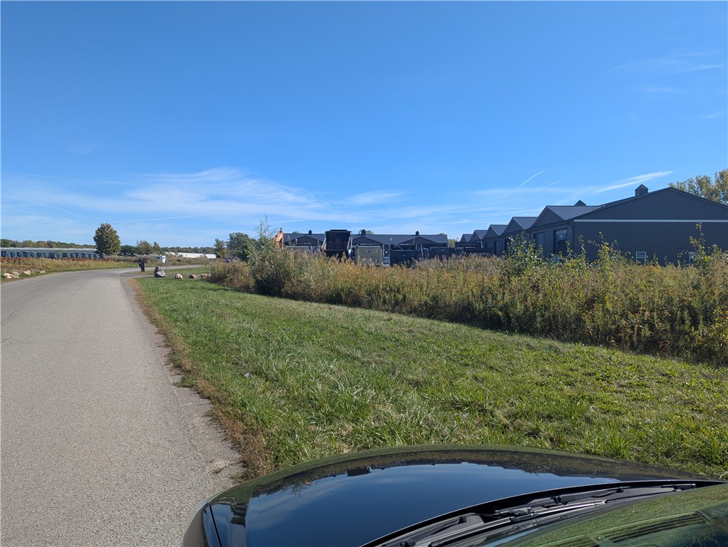 photo 1 : 425 Timothy Lane, Ontario NY 14519