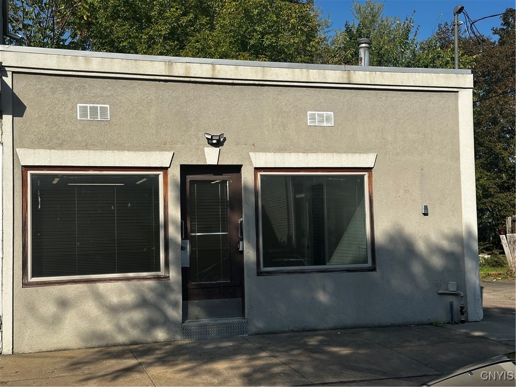 photo undefined: 1014 Whitesboro Street, Utica NY 13502