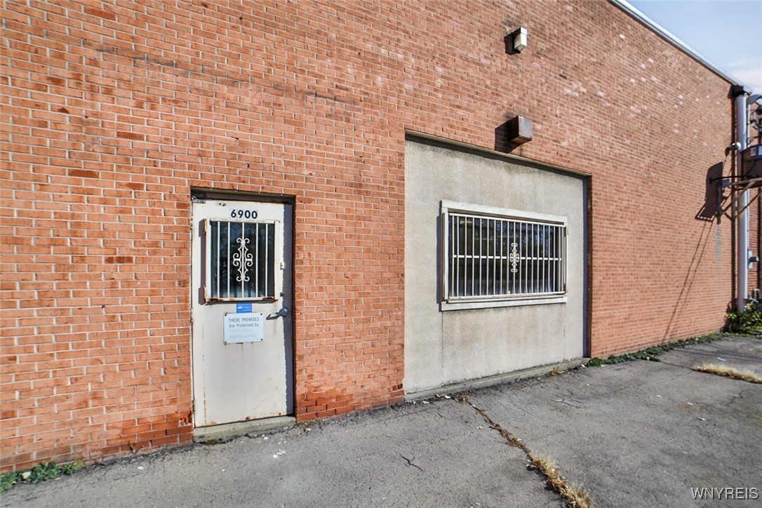 photo undefined: 6900 Mooradian Drive, Niagara Falls NY 14304