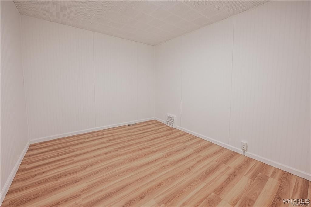 photo undefined: 229 East Avenue, Lockport City NY 14094