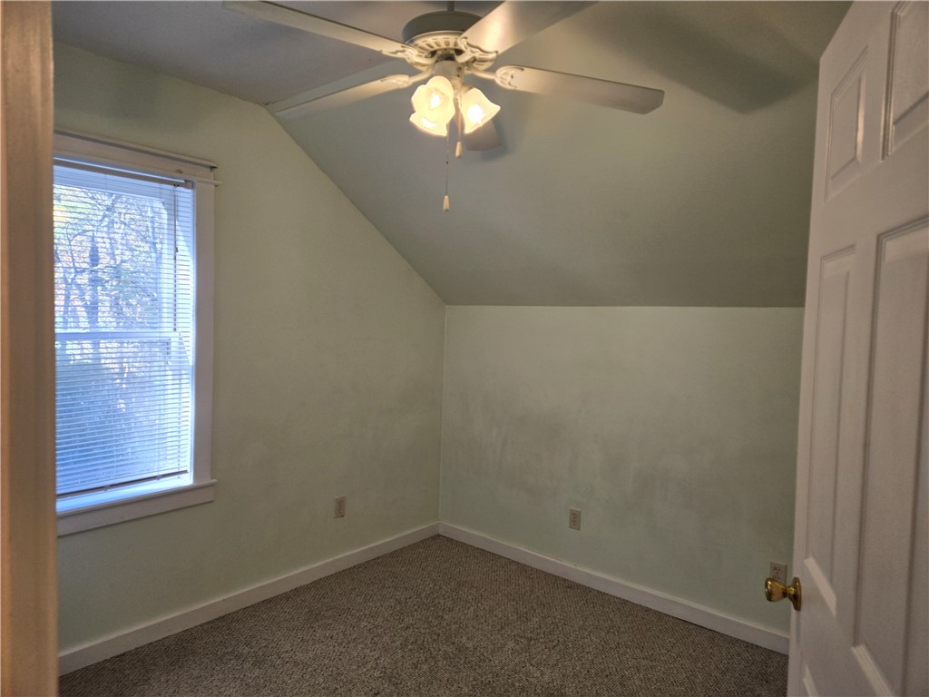 photo 3 : 61 West Street, New Berlin NY 13411
