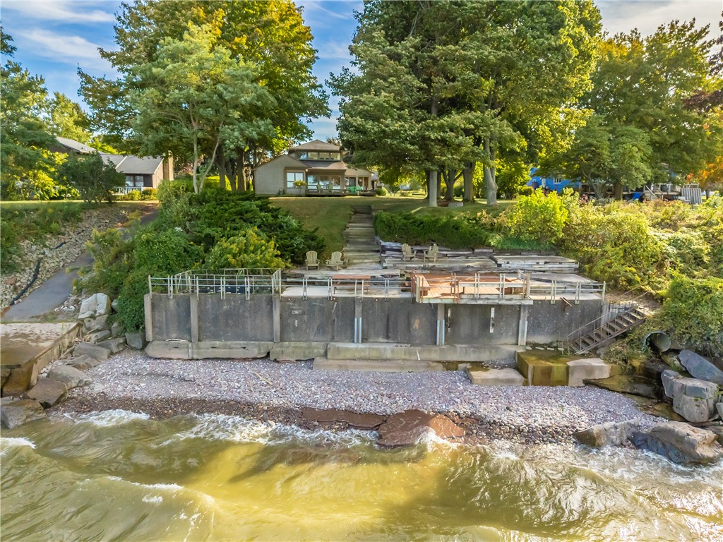 photo undefined: 465 Ontario Drive, Ontario NY 14519