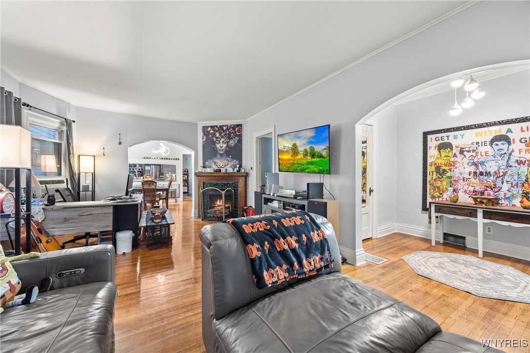 photo 3 : 637 West Delavan Avenue S, Buffalo NY 14222