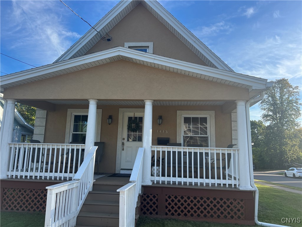 photo Zo2WY1pLHx0502G: 1413 Old Burrstone Road, Utica NY 13502