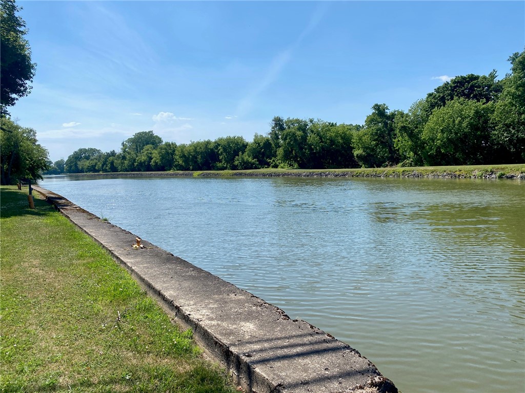 photo undefined: 8437 Roosevelt Drive, Royalton NY 14067