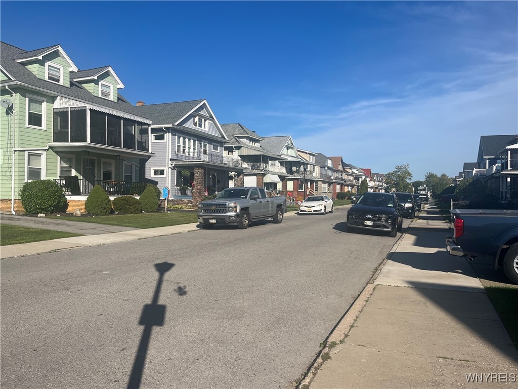 photo 2 : 213 Hartwell Road, Buffalo NY 14216