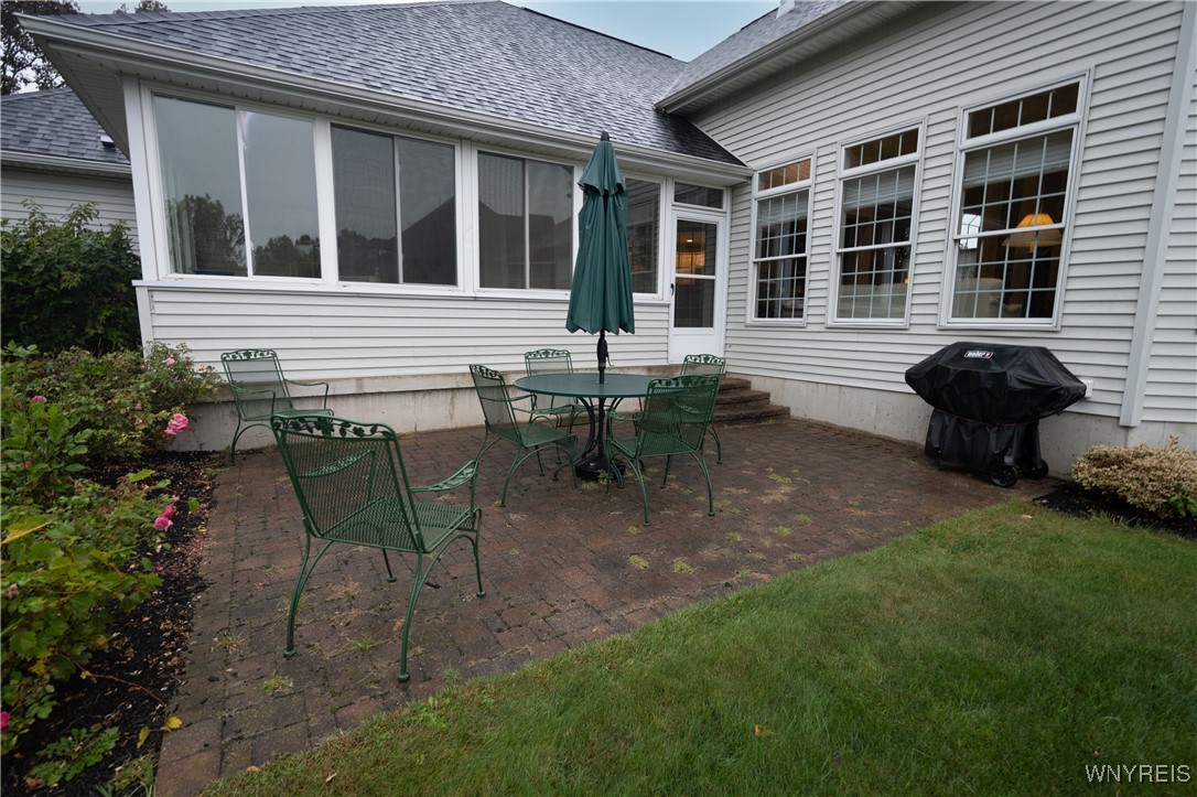 photo undefined: 6 Valley Overlook Drive, Lancaster NY 14086