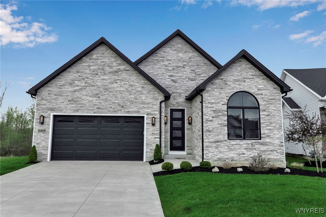 photo undefined: 5419 Alderbrook Lane, Clarence NY 14031