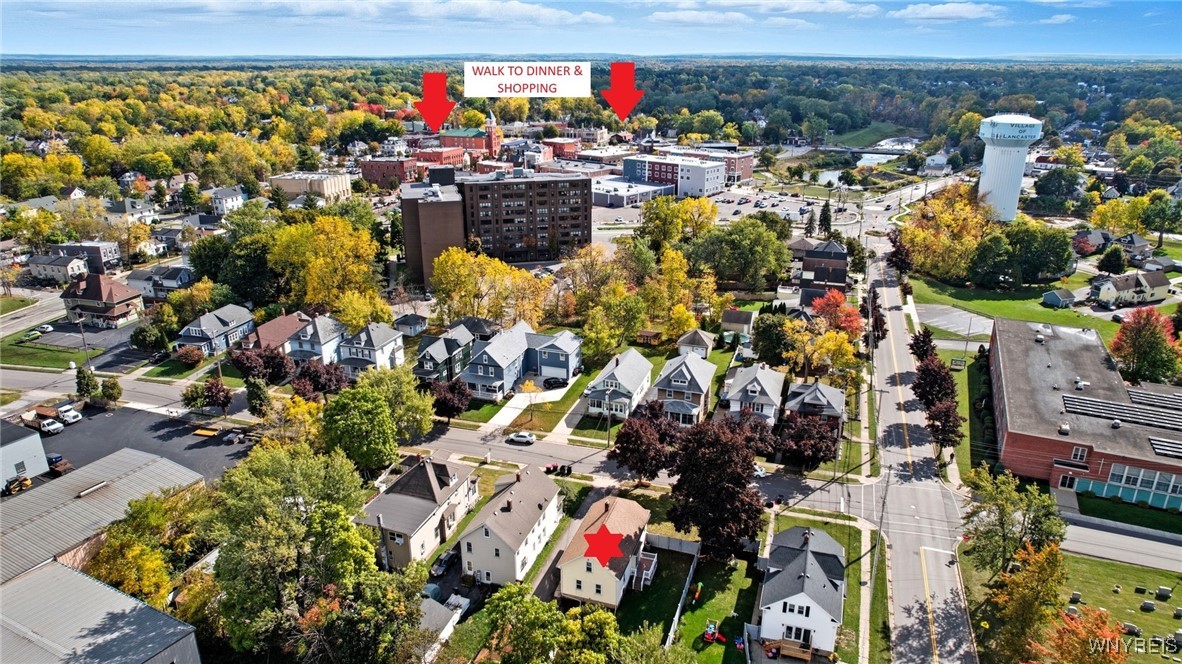 photo 2 : 27 Saint Joseph Street, Lancaster NY 14086