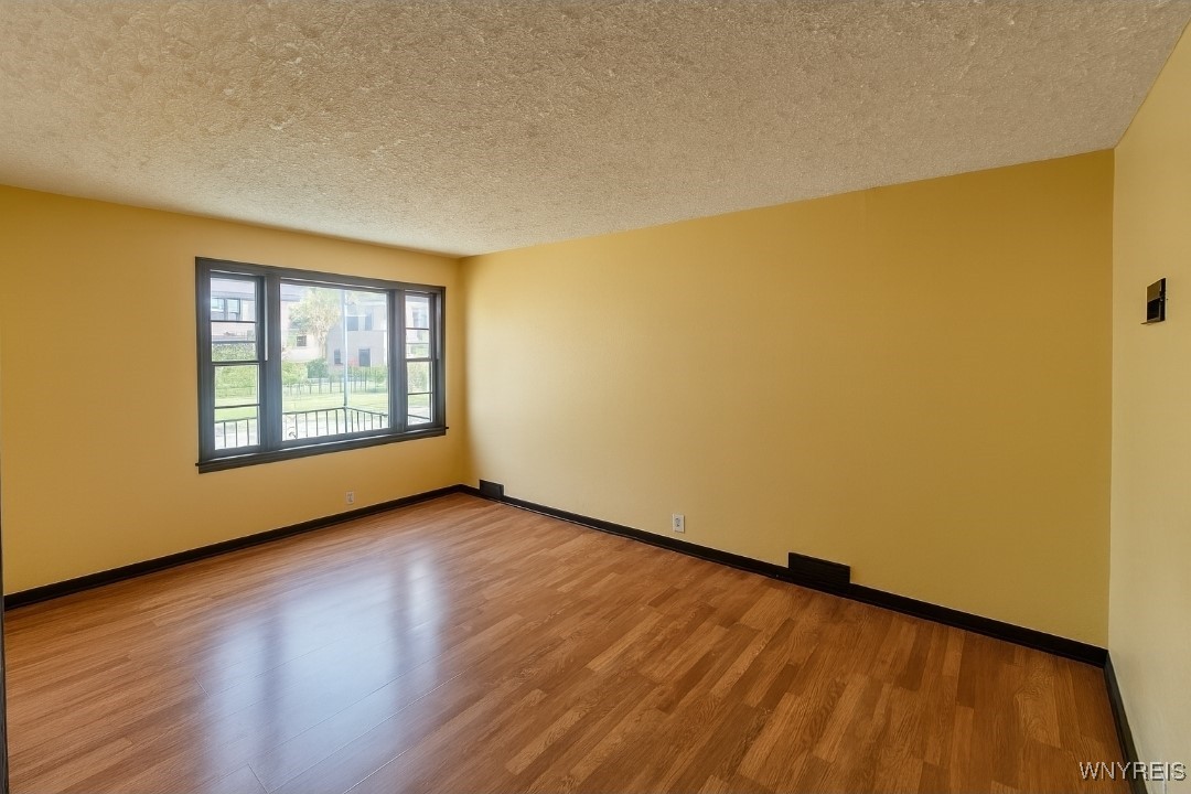 photo undefined: 414 18th Street, Niagara Falls NY 14303