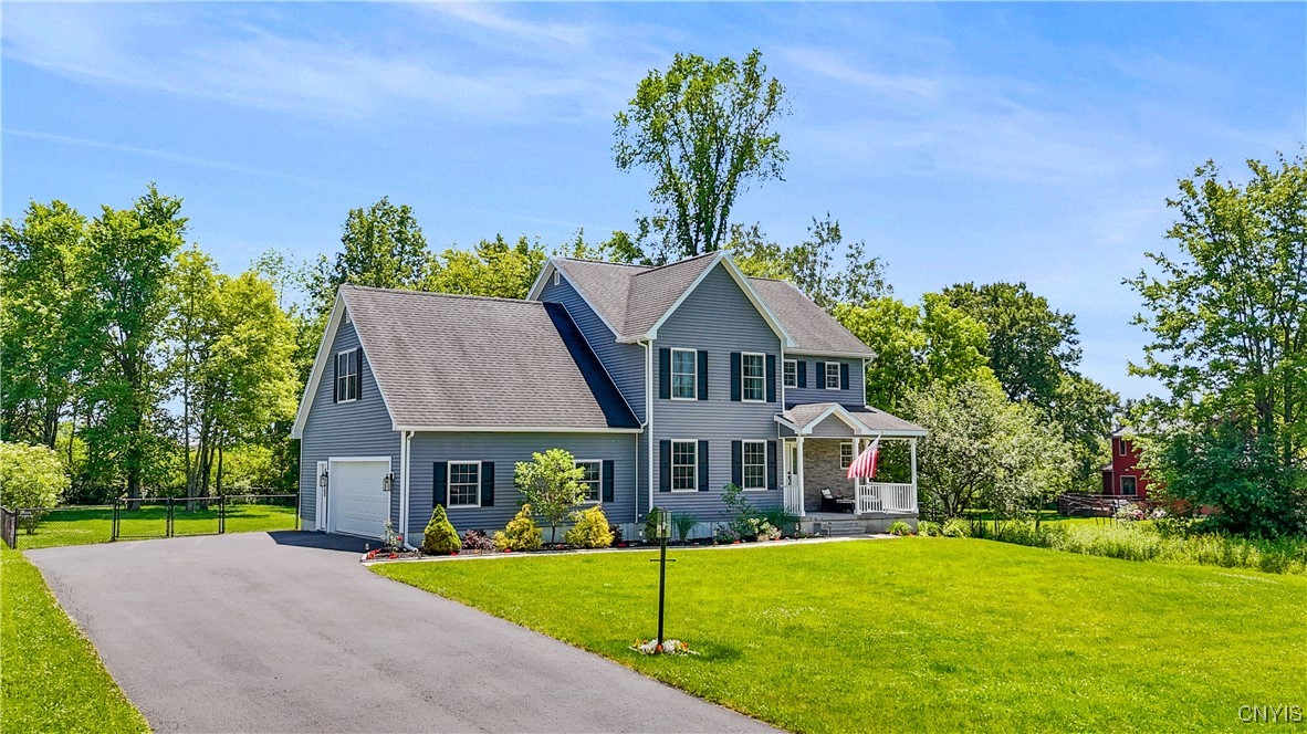 photo uIRzOEe4j0RGmFcXa-BnLAL-L9WYgFU: 9126 Shelley Drive, Marcy NY 13403