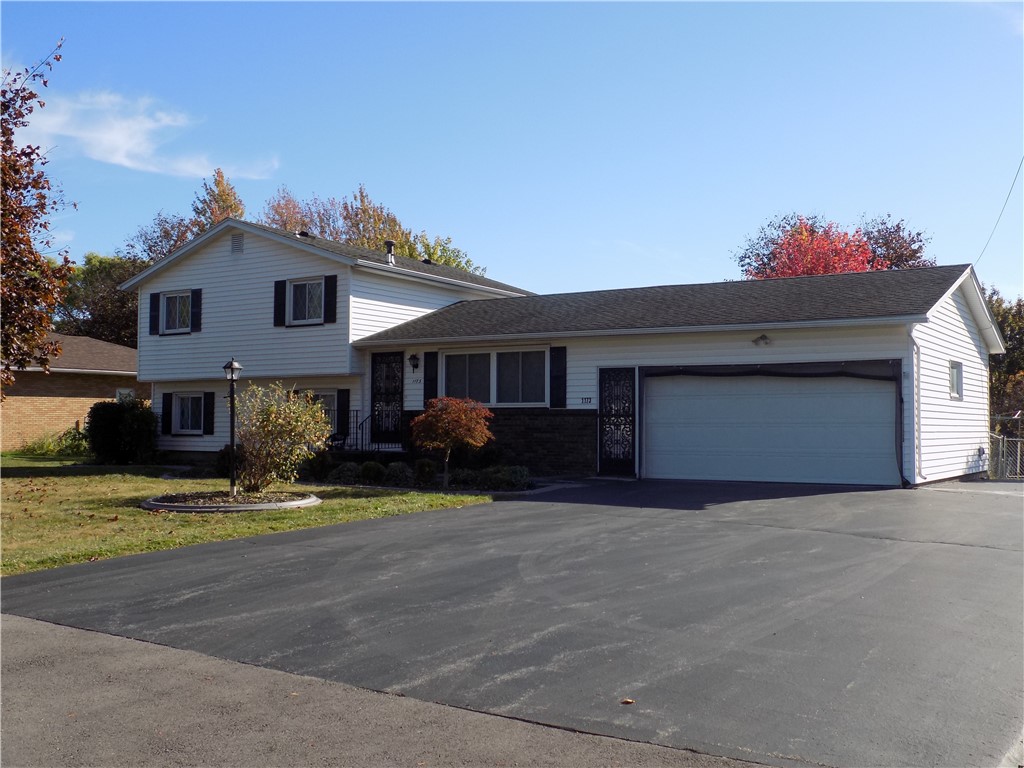 photo jXguZzsk9jhYKXdMC6mLuKg: 1173 Hinchey Road, Gates NY 14624