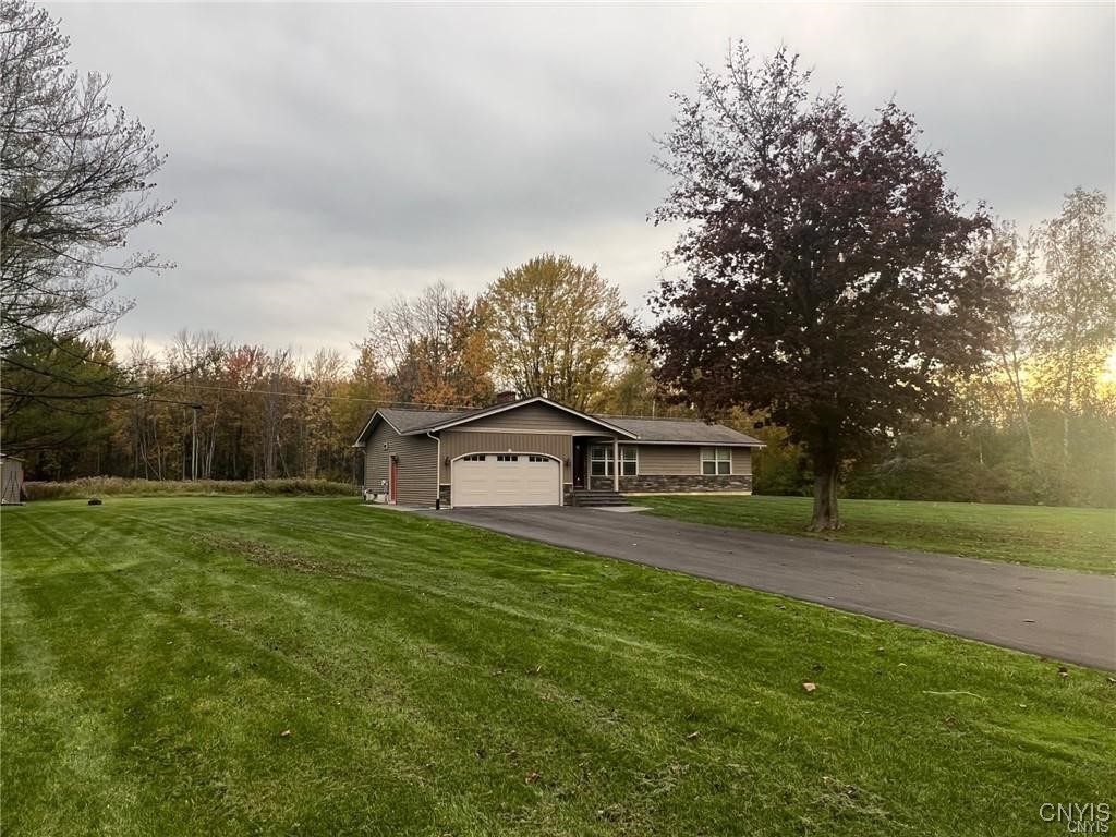 photo VFDQO30L9Eq0a: 7056 Island Road, Cicero NY 13039