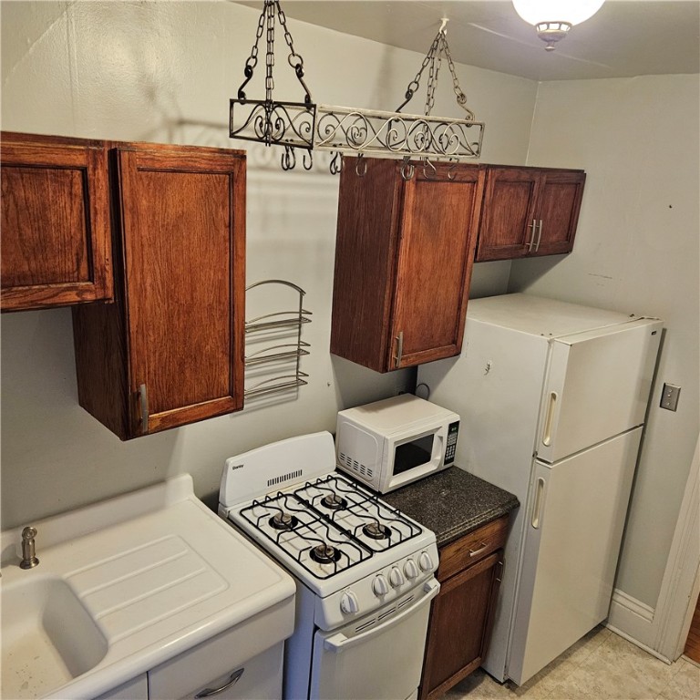 photo 1 : 108 Boardman Street, Rochester NY 14607