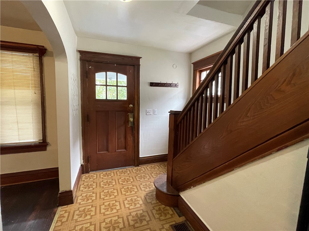 photo 3 : 39 Townsend Street, Rochester NY 14621
